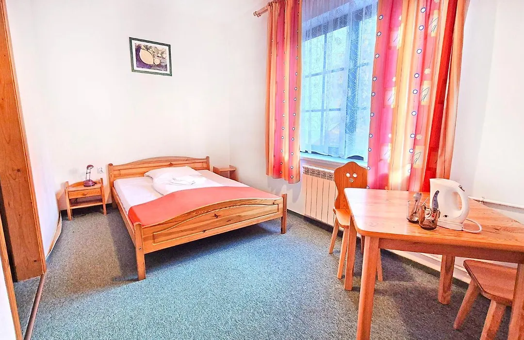 VILLA MEDICA - podgrzewany basen i pełne wyżywieniem-1
